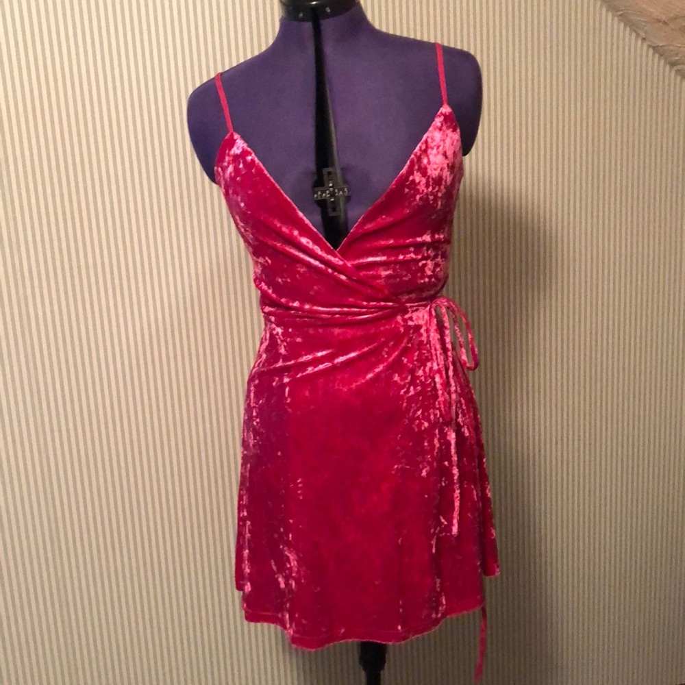 Lulu’s pink velvet wrap dress